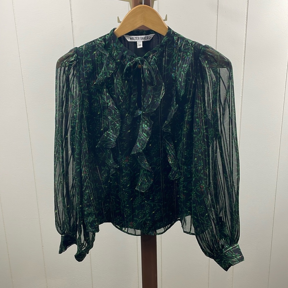 Walter Baker Green Floral Long Sleeve Blouse